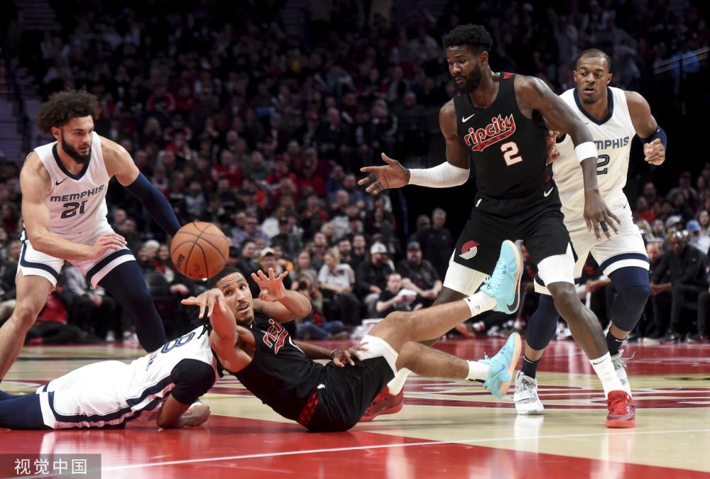 他们通过比 他们通过比