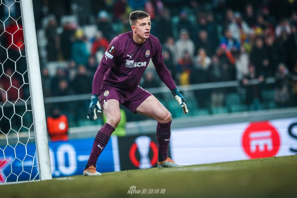 士队反超比 士队反超比