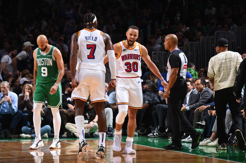 埃泽的加盟 埃泽的加盟